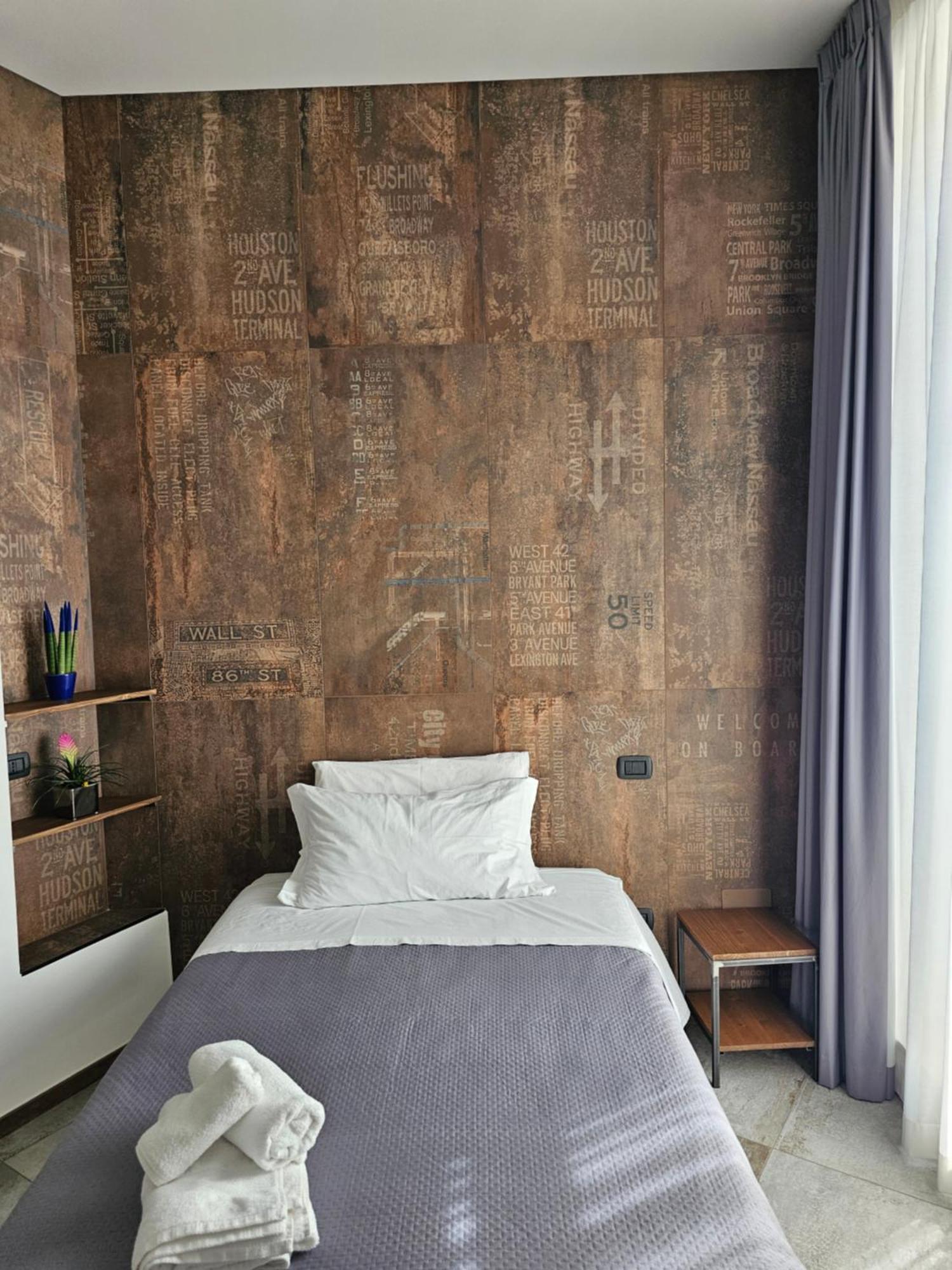 Binario1 Rooms Barletta Bagian luar foto
